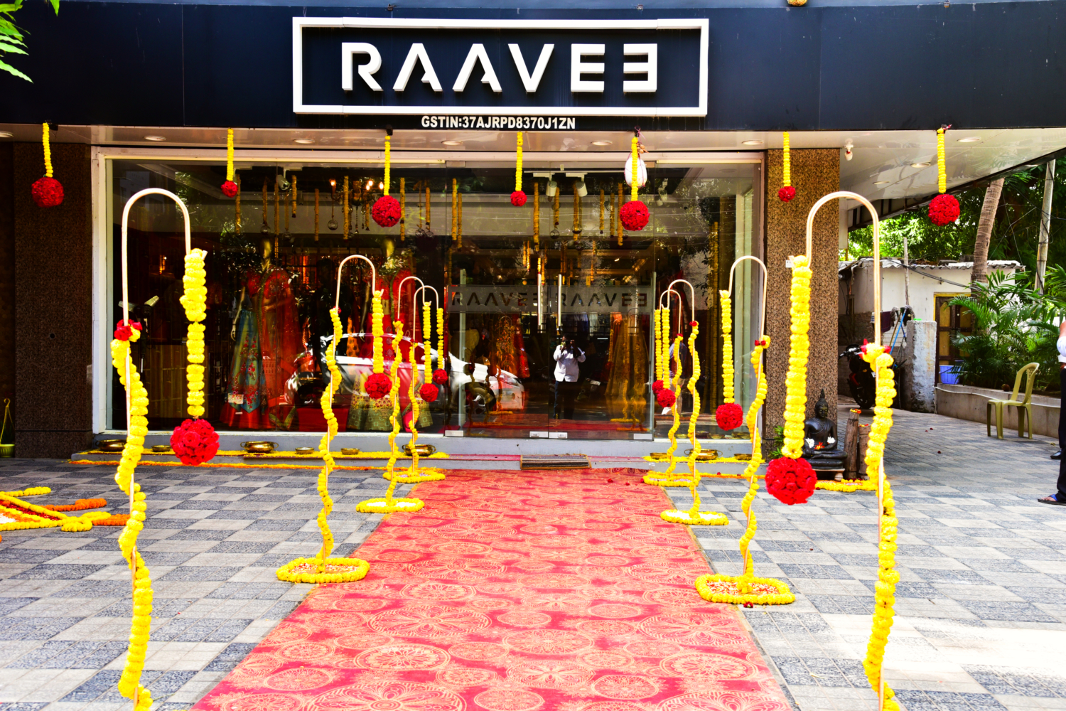 Raavee couture